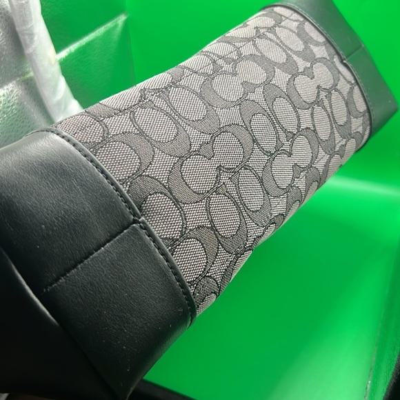 coach otln signaturezip tote - Picture 5 of 5